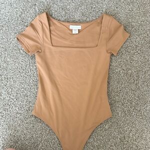 Short sleeve bodysuit